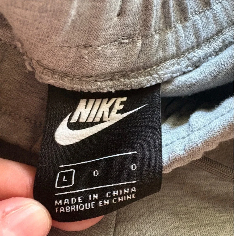 Nike Tech Fleece Joggers Kids Large Gray Excellent Tapered Sweatpants 804818-064